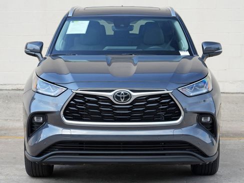 Used 2024 Toyota Highlander Limited AWD/4WD image 50