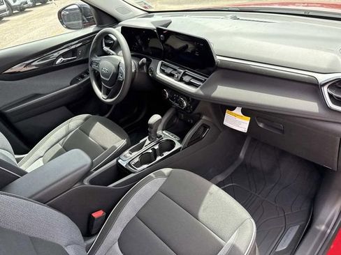 New 2026 Chevrolet TrailBlazer LT w/ Midnight Edition FWD image 31