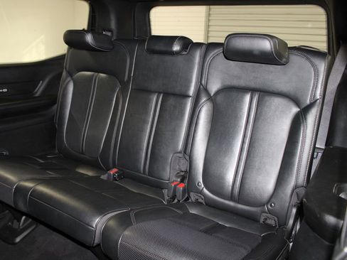 Used 2024 Jeep Wagoneer Series II image 21