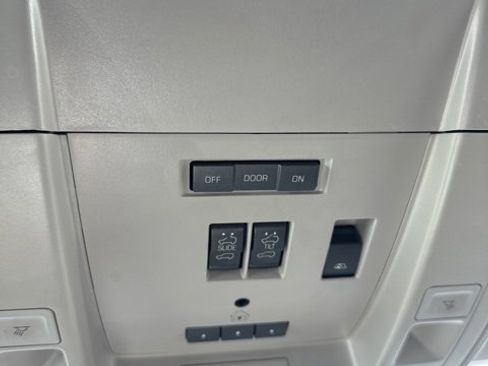 Used 2016 GMC Sierra 2500 Denali w/ Driver Alert Package image 22