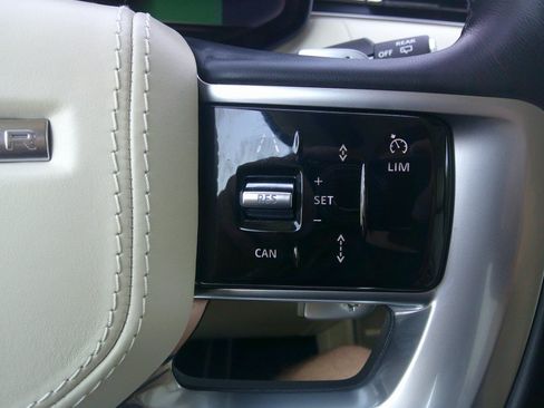 Used 2023 Land Rover Range Rover SE AWD/4WD image 95