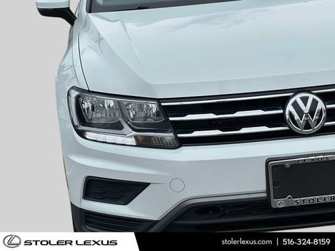 Used 2020 Volkswagen Tiguan SE AWD/4WD image 9