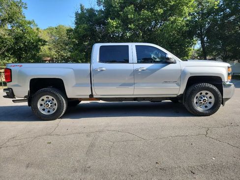Used 2017 Chevrolet Silverado 2500 LT AWD/4WD image 13