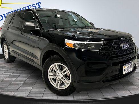 Used 2023 Ford Explorer 4WD image 3