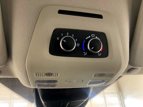 Used 2021 Ford Transit 350 XLT image 23