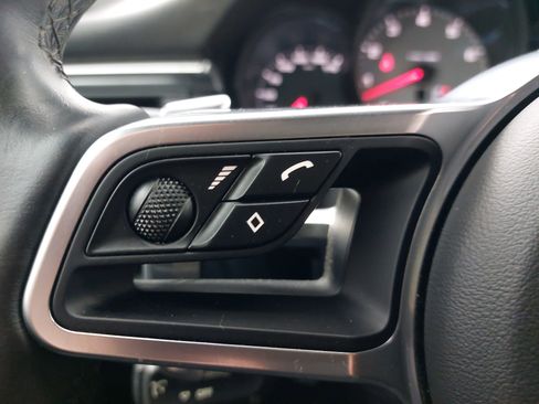 Certified 2021 Porsche Macan S image 19