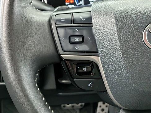 Used 2025 Toyota Camry SE FWD image 32