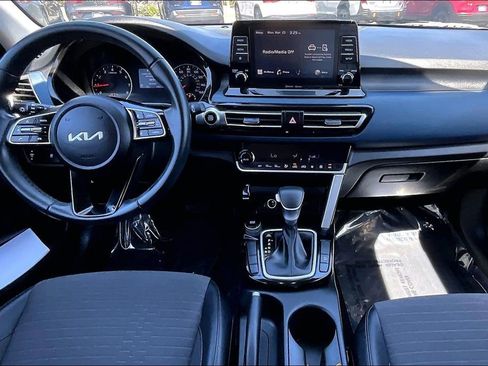Used 2023 Kia Seltos S image 13