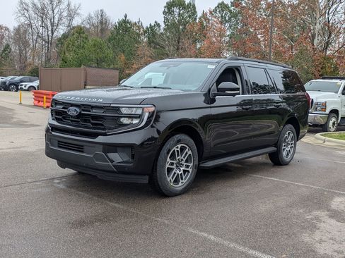 New 2025 Ford Expedition Max Active image 8