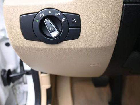 Used 2015 BMW X1 xDrive28i AWD/4WD image 16