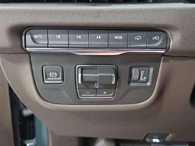 Used 2026 Cadillac Escalade Luxury w/ Touring Package AWD/4WD image 26