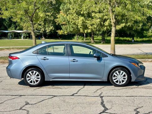 Used 2022 Toyota Corolla LE FWD image 4