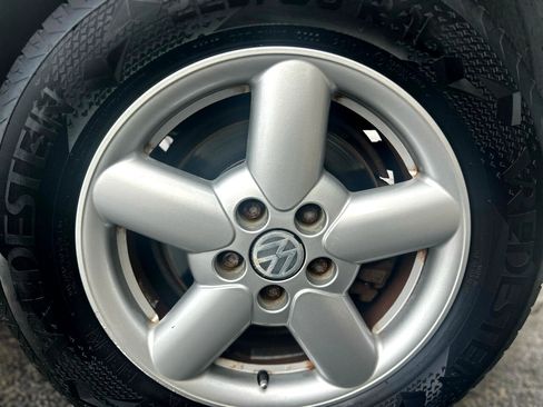 Used 2002 Volkswagen Eurovan GLS image 10