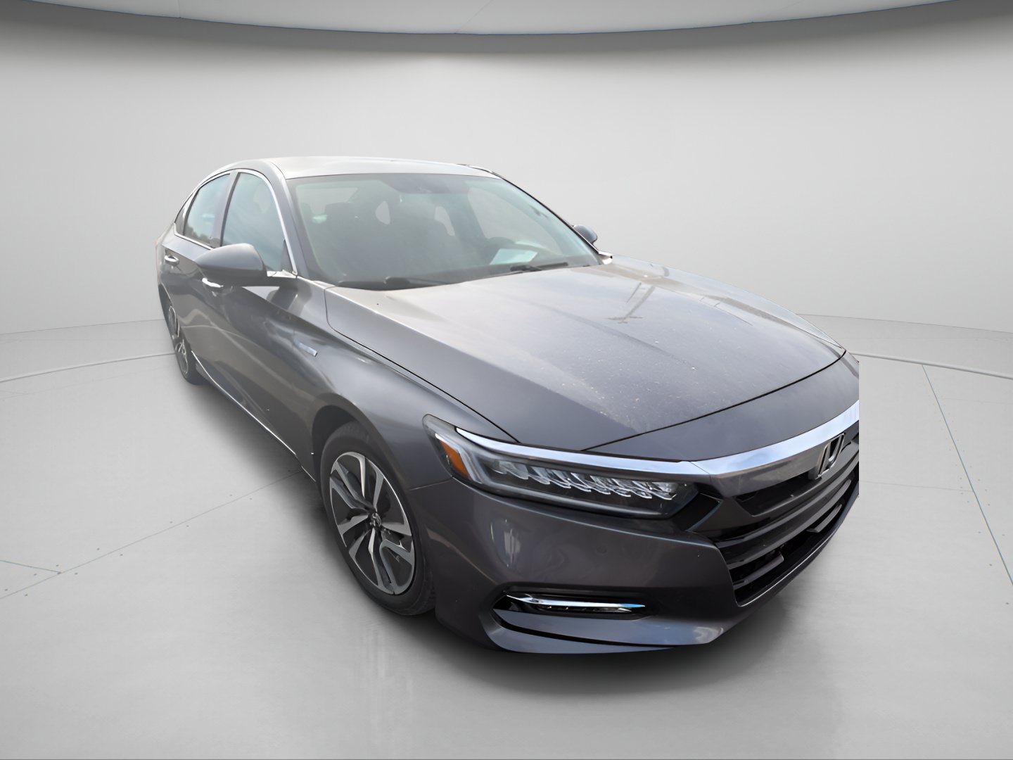Used 2018 Honda Accord Touring image 3