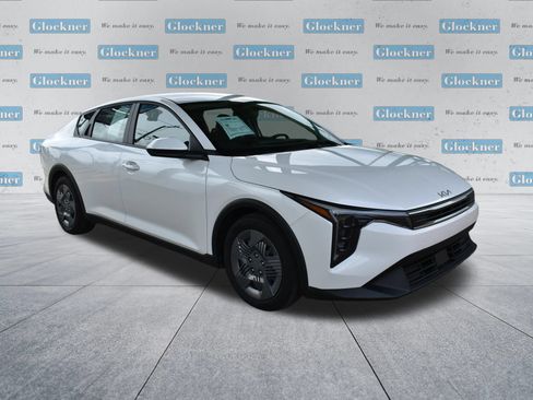 Used 2025 Kia K4 LX FWD image 3