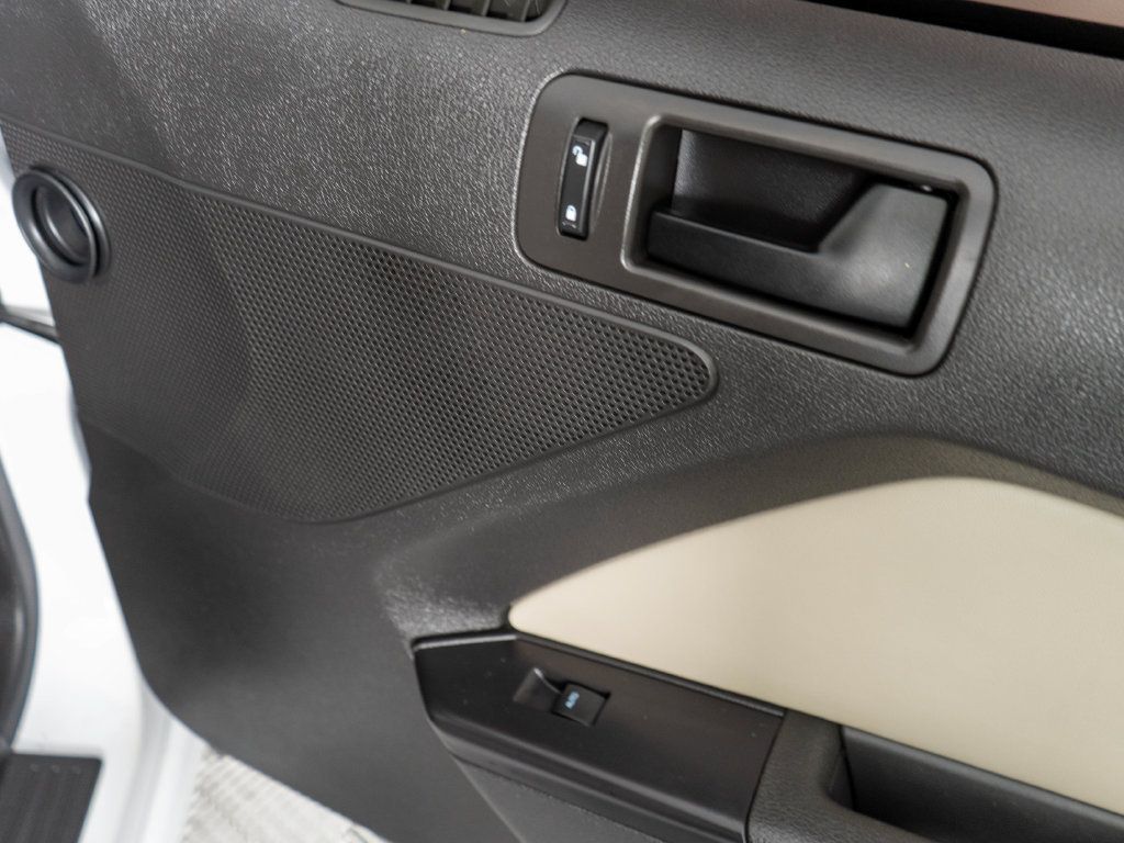 Used 2014 Ford Mustang GT RWD image 8