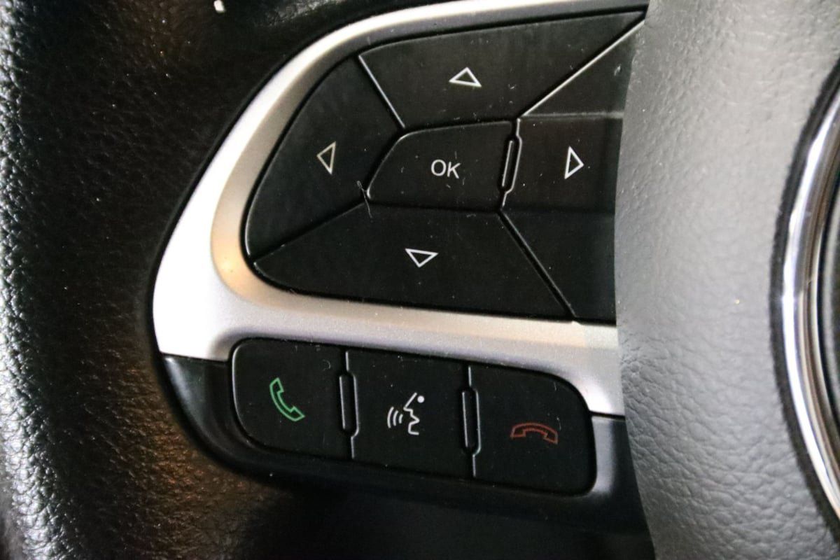 Used 2018 Jeep Compass Sport AWD/4WD image 13