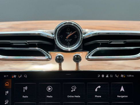 New 2026 Bentley Bentayga AWD/4WD image 27