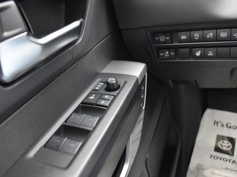 New 2025 Toyota Tundra Platinum image 10