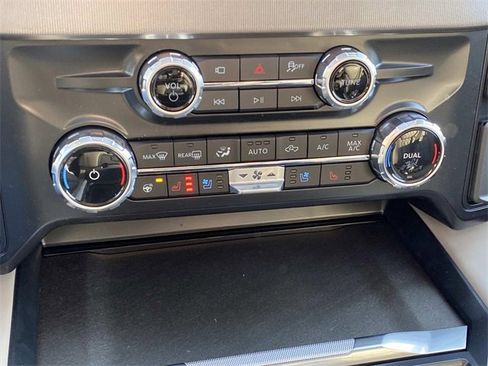 New 2026 Ford F350 F-350 Platinum image 17