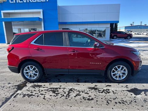 Certified 2024 Chevrolet Equinox LT image 2