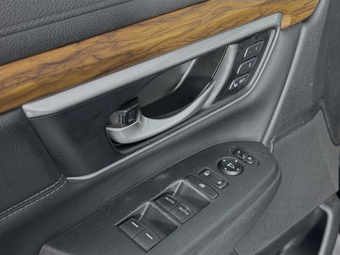 Certified 2020 Honda CR-V Touring image 18