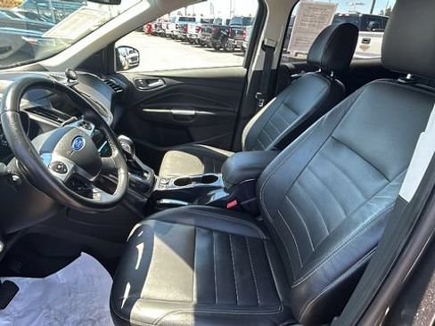 Used 2015 Ford Escape Titanium w/ Equipment Group 301A AWD/4WD image 17