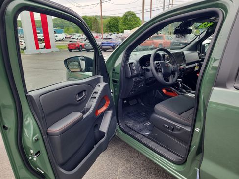 New 2026 Nissan Frontier PRO-4X w/ Pro-4x Convenience Package AWD/4WD image 10