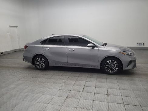 Used 2024 Kia Forte LXS FWD image 11