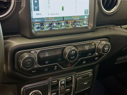 Used 2022 Jeep Wrangler Unlimited Sahara AWD/4WD image 24