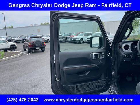Certified 2025 Jeep Wrangler Unlimited Sahara AWD/4WD image 46