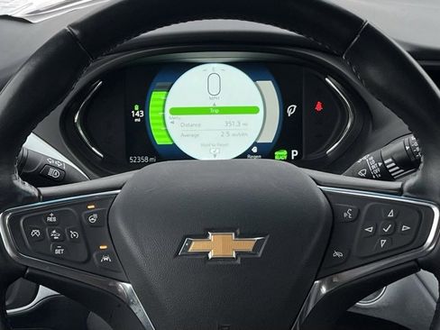 Used 2021 Chevrolet Bolt Premier w/ Infotainment Package image 23