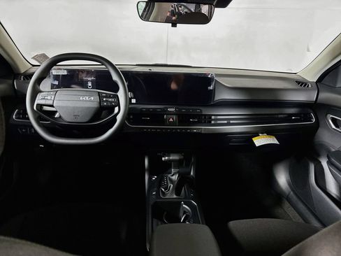 New 2026 Kia K4 FWD image 12
