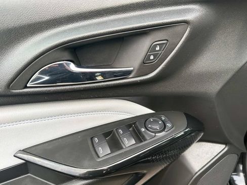 Used 2024 Chevrolet Trax LT FWD image 21