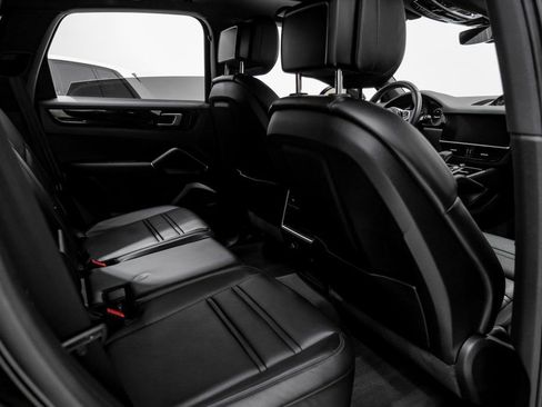 Used 2022 Porsche Cayenne image 29