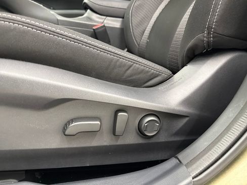 Used 2025 Subaru Outback Premium w/ Popular Package #1A image 13