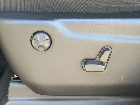 Used 2022 Jeep Grand Cherokee Laredo X image 22