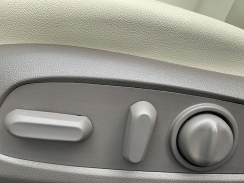 Used 2024 Chevrolet Malibu LT image 23