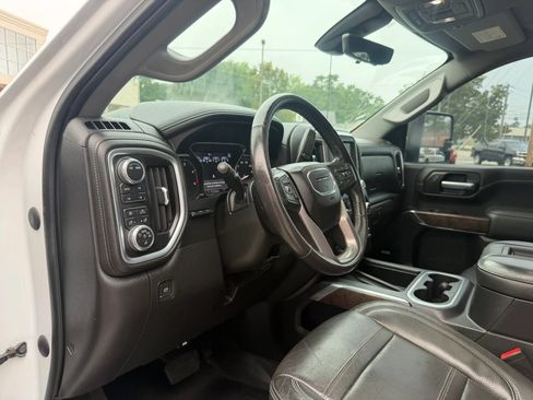 Used 2021 GMC Sierra 3500 Denali w/ Denali Ultimate Package AWD/4WD image 15