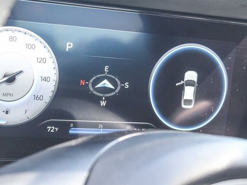 Certified 2023 Hyundai Elantra Limited image 31