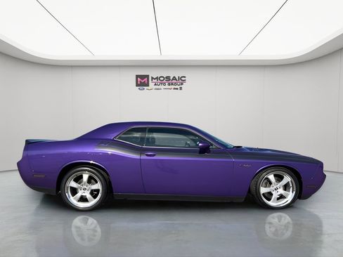 Used 2014 Dodge Challenger R/T image 10