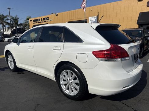 Used 2011 Toyota Venza FWD image 3