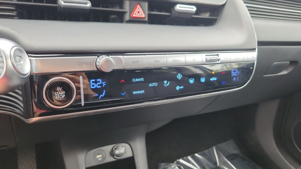 Certified 2024 Hyundai Ioniq 5 SEL AWD/4WD image 18