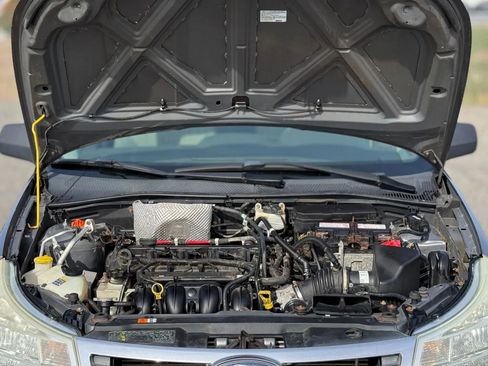 Used 2010 Ford Focus SE image 27