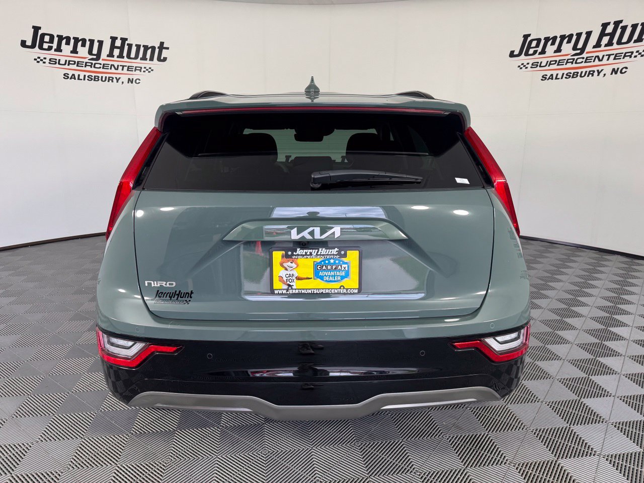 Used 2023 Kia Niro Wave w/ Wave Preserve Package FWD image 6