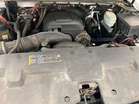 Used 2007 Chevrolet Silverado 3500 W/T w/ Snow Plow Prep Package image 10