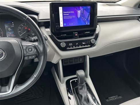 Certified 2023 Toyota Corolla Cross LE FWD image 17