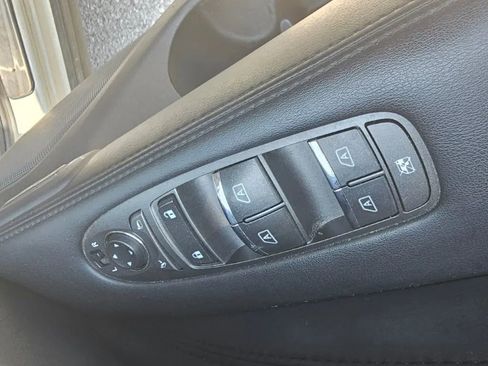 Used 2015 INFINITI QX60 AWD w/ Premium Package image 19