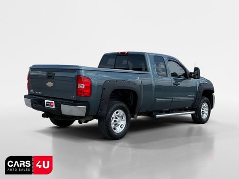Used 2009 Chevrolet Silverado 2500 LT w/ Snow Plow Prep Package AWD/4WD image 7