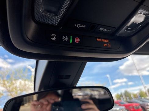 Certified 2023 Chevrolet Traverse LT FWD image 27